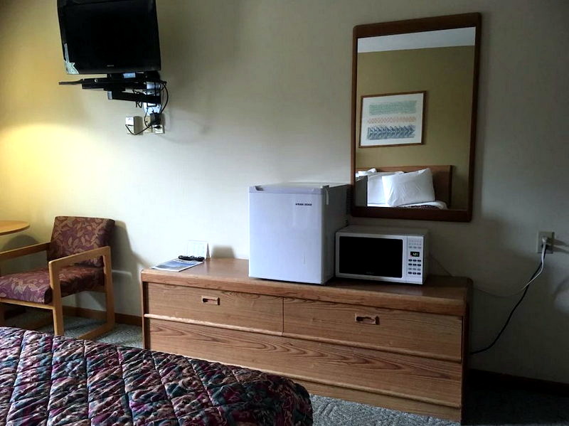 Value Host Motor Inn - From Web Listing (newer photo)